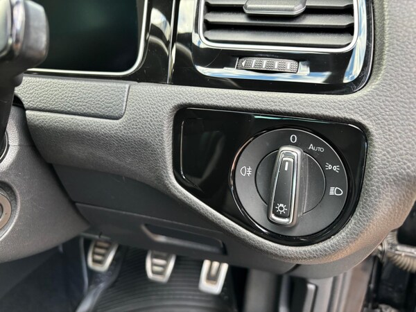 Used Volkswagen Golf 2017 for sale - 75351284: Photo 43