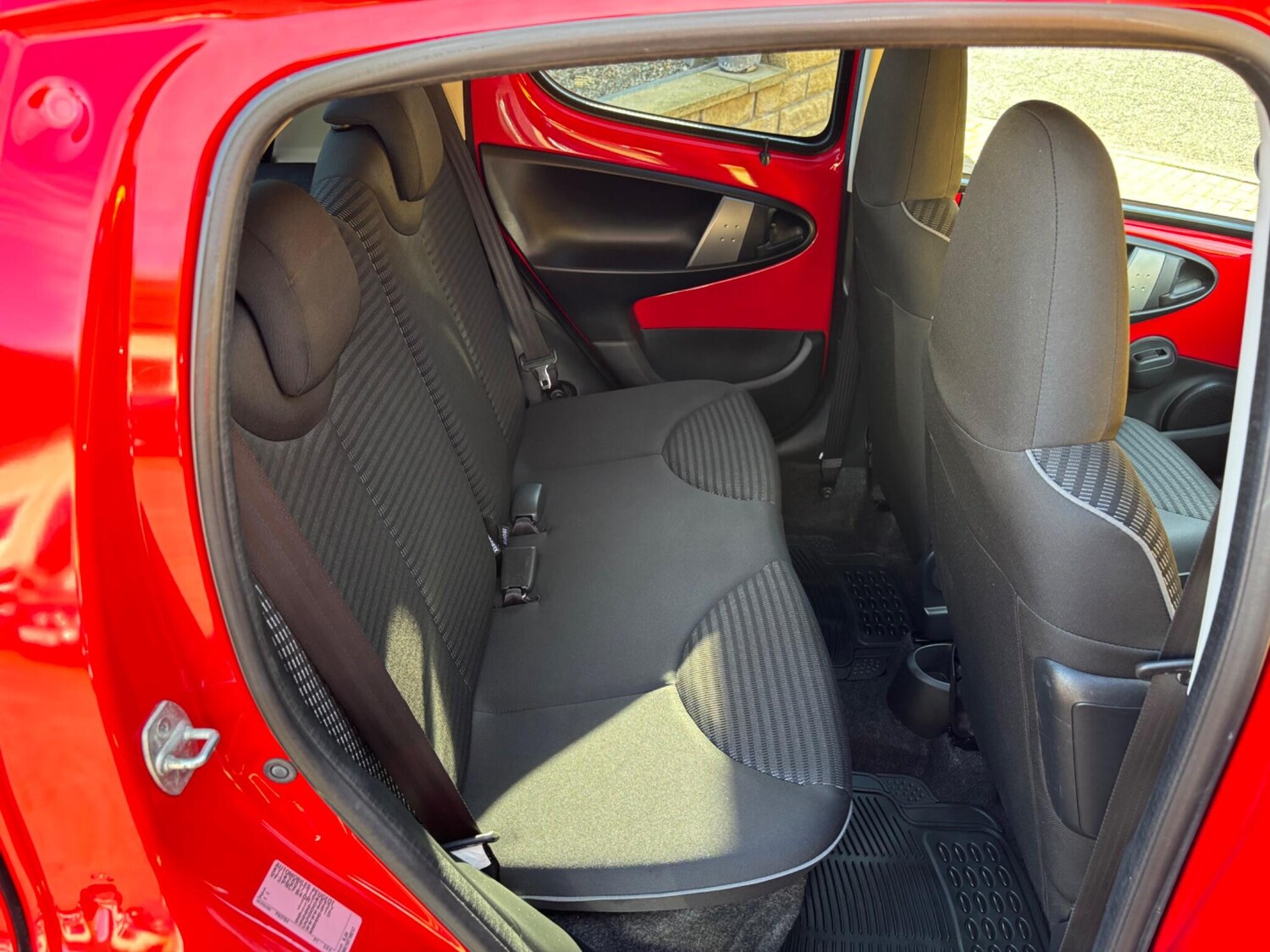 Used Peugeot 107 2014 for sale - 76188773: Photo 26