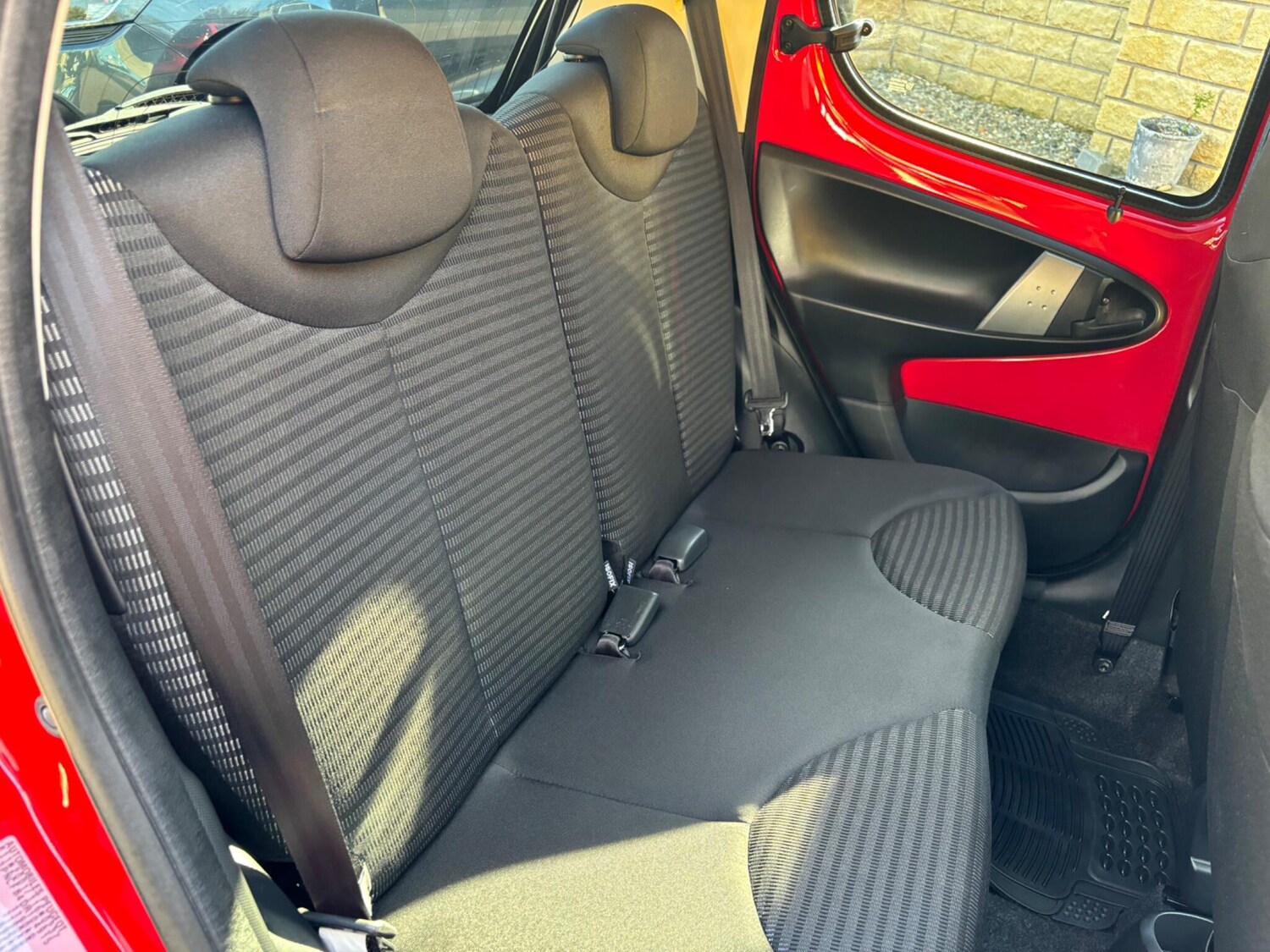 Used Peugeot 107 2014 for sale - 76188773: Photo 27