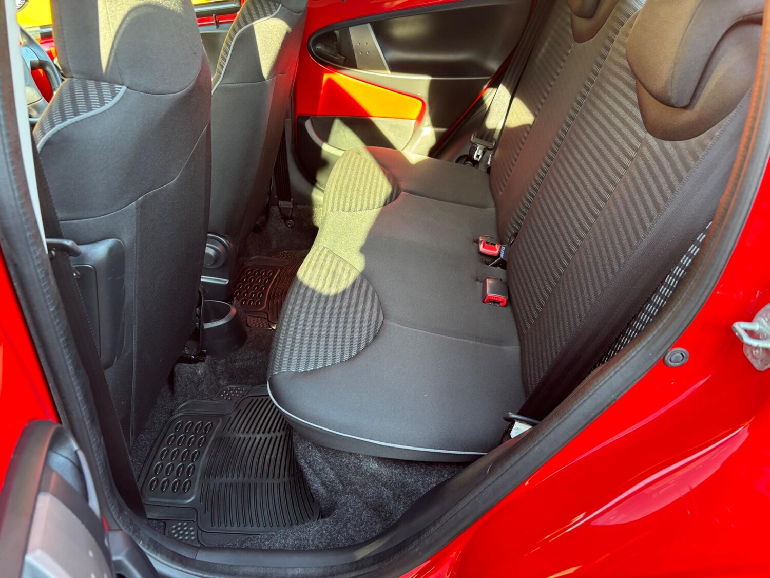 Used Peugeot 107 2014 for sale - 76188773: Photo 28