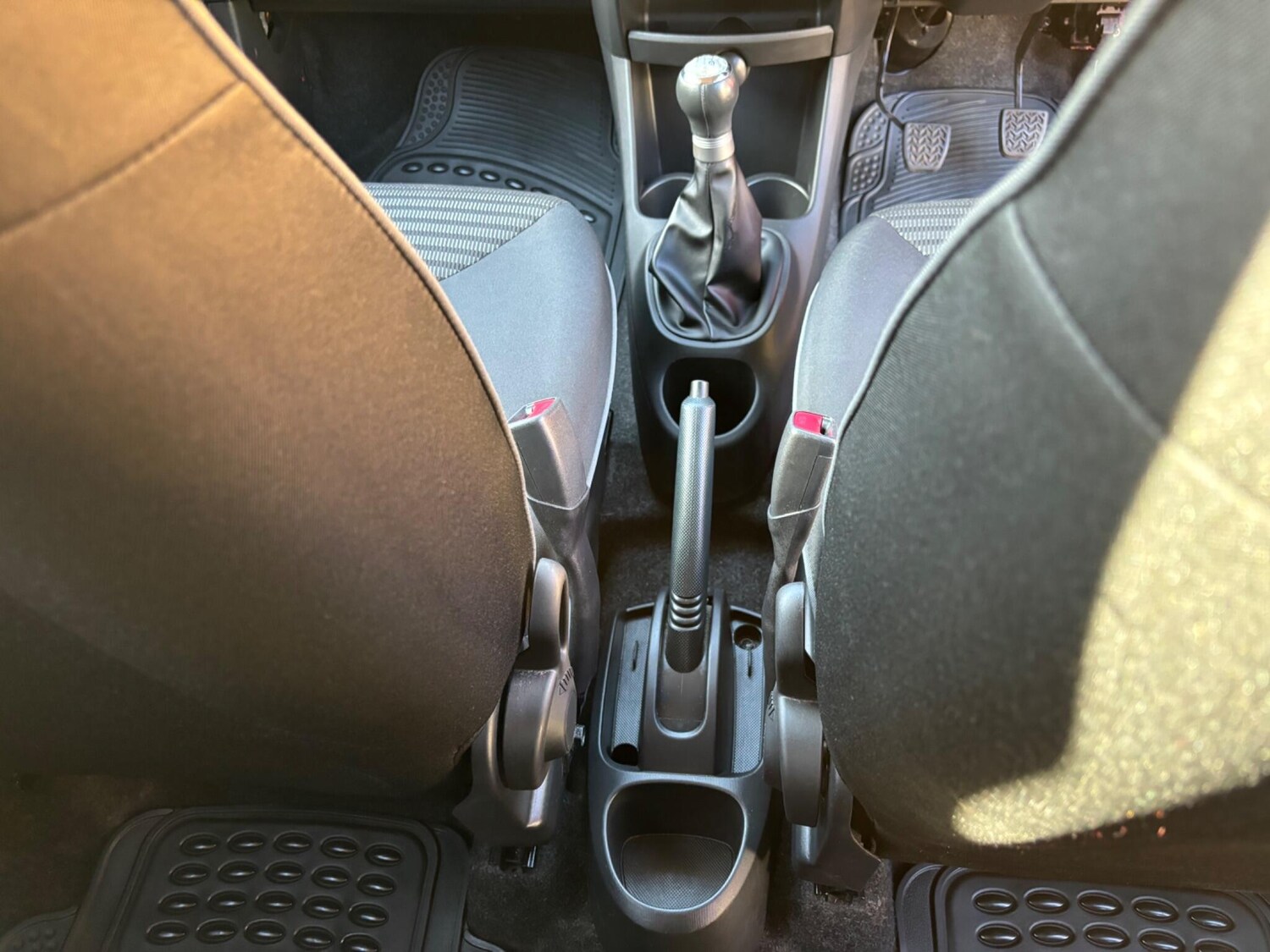 Used Peugeot 107 2014 for sale - 76188773: Photo 32