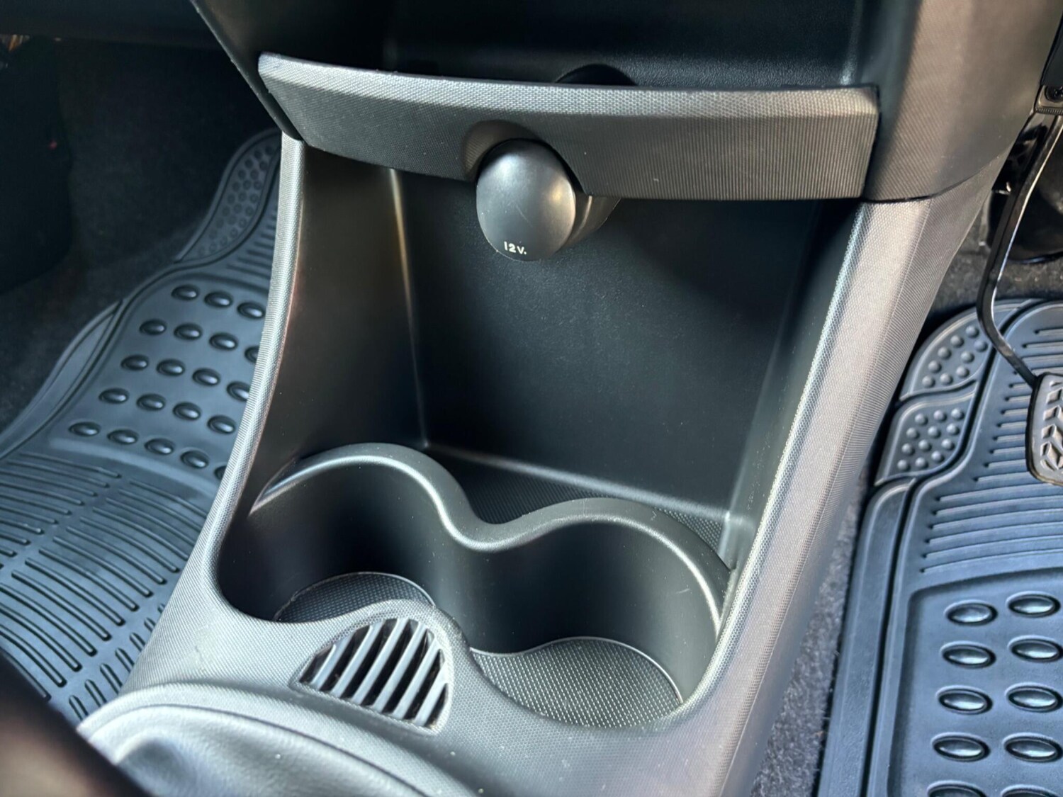 Used Peugeot 107 2014 for sale - 76188773: Photo 38