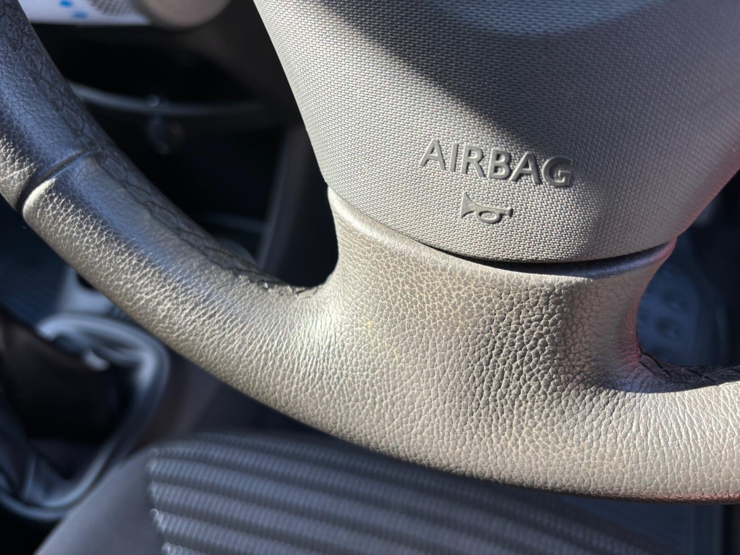 Used Peugeot 107 2014 for sale - 76188773: Photo 43