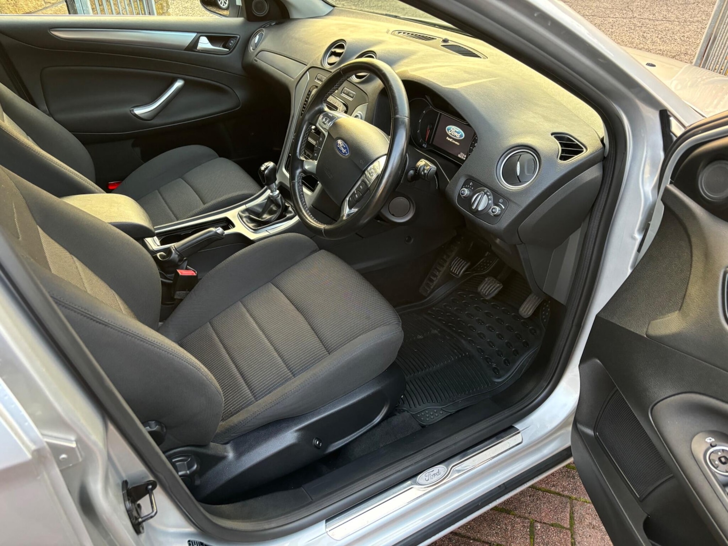 Used Ford Mondeo 2011 for sale - 76361163: Photo 21