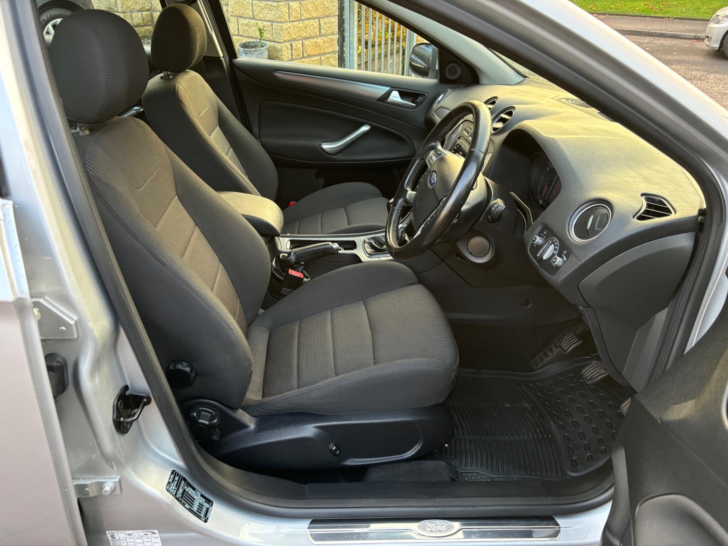 Used Ford Mondeo 2011 for sale - 76361163: Photo 22