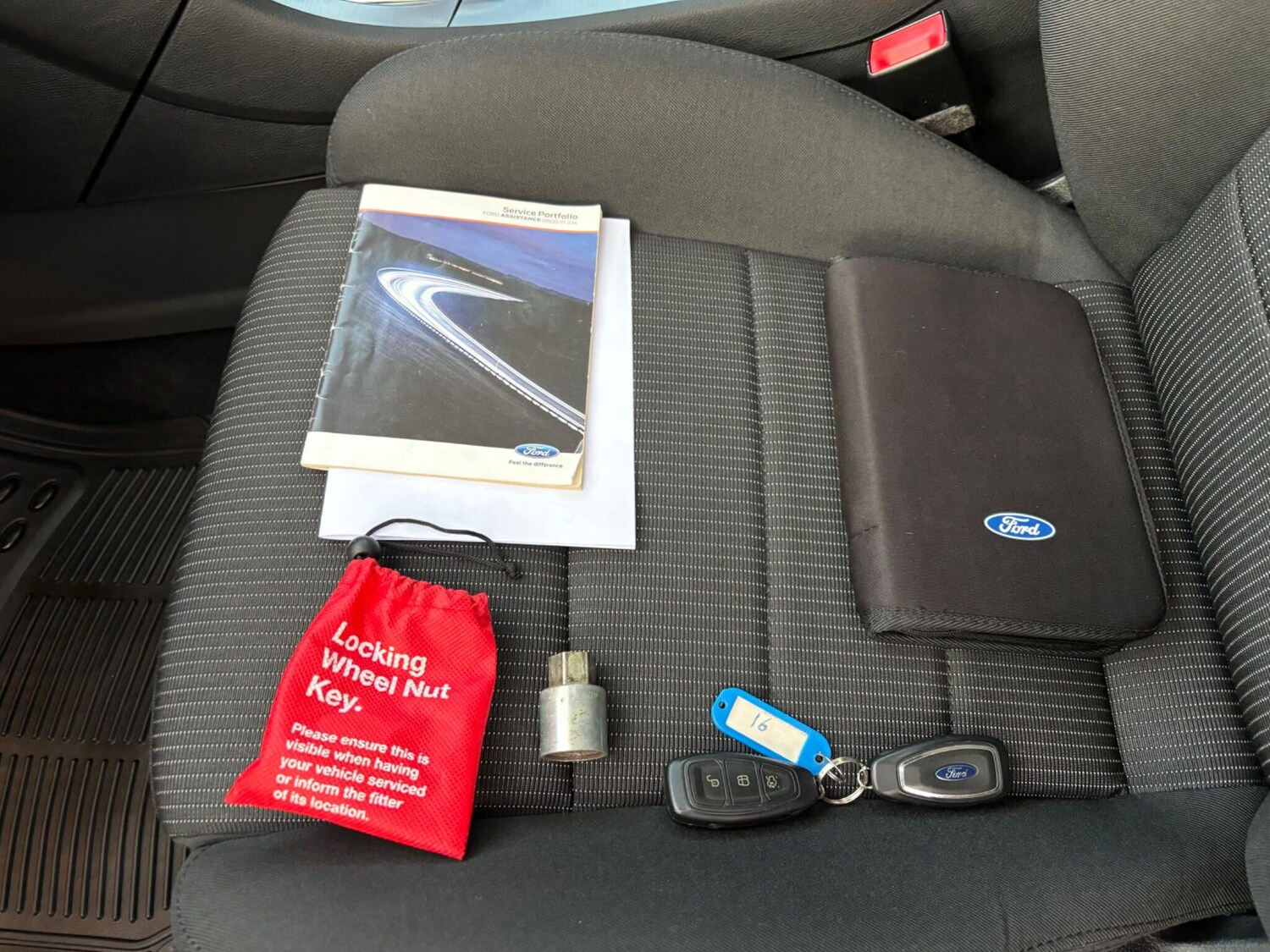 Used Ford Mondeo 2011 for sale - 76361163: Photo 41