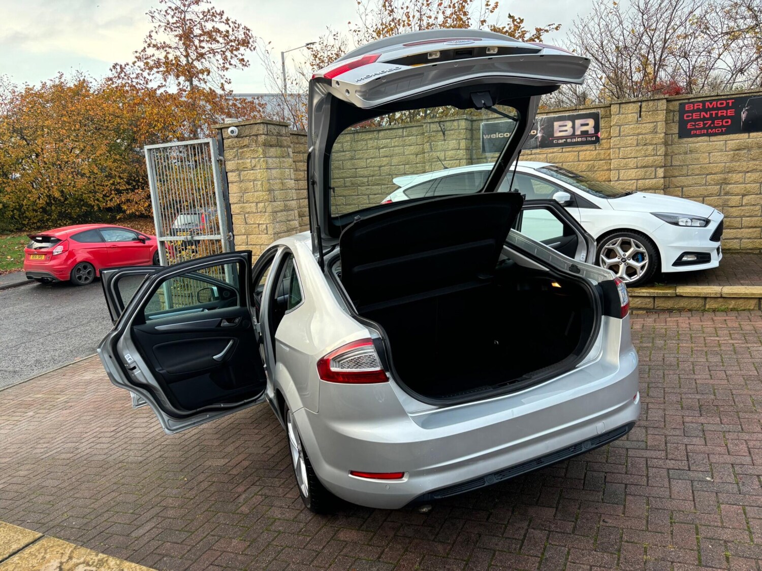 Used Ford Mondeo 2011 for sale - 76361163: Photo 69