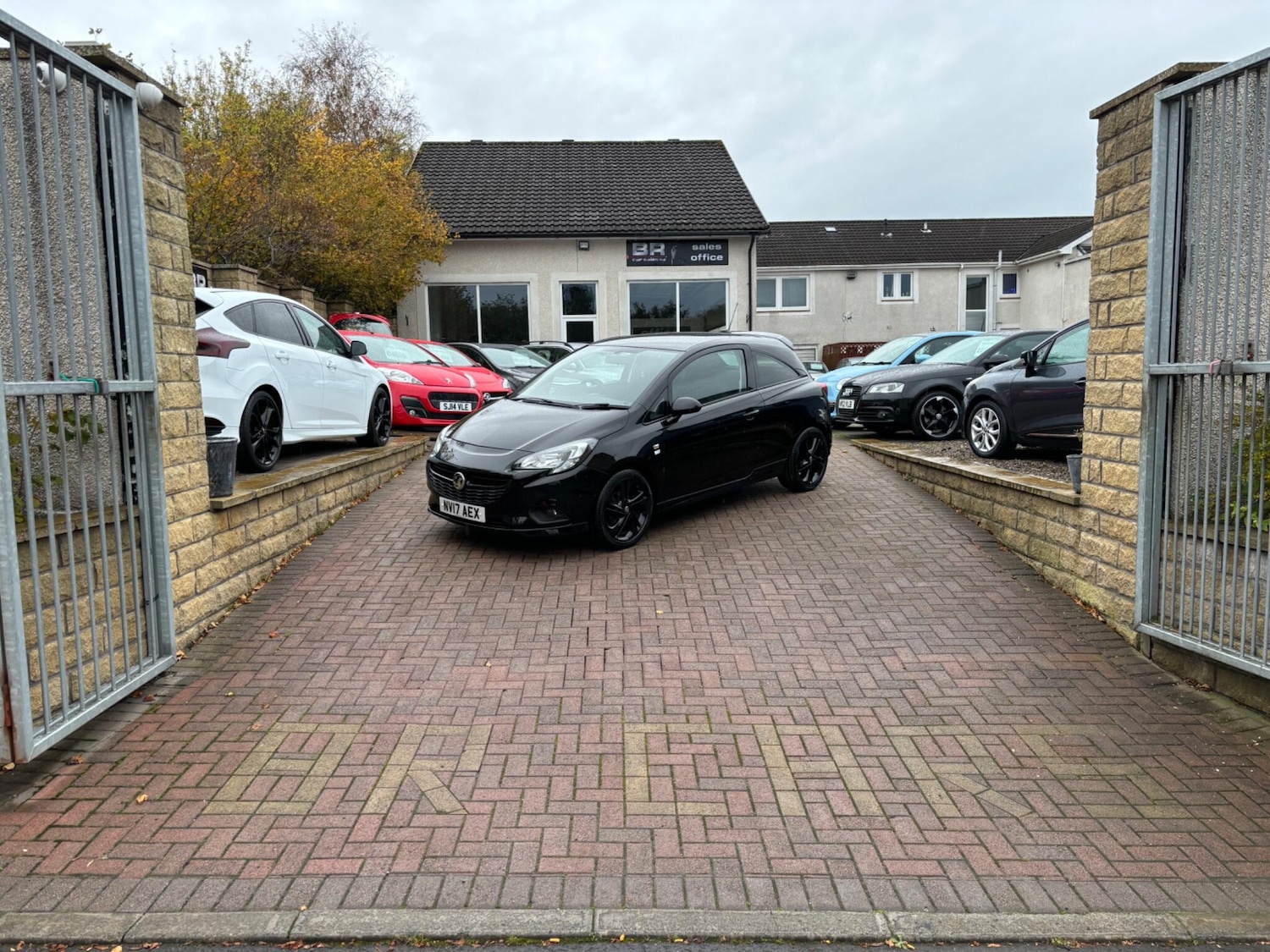 Used Vauxhall Corsa 2017 for sale - 76317817: Photo 3
