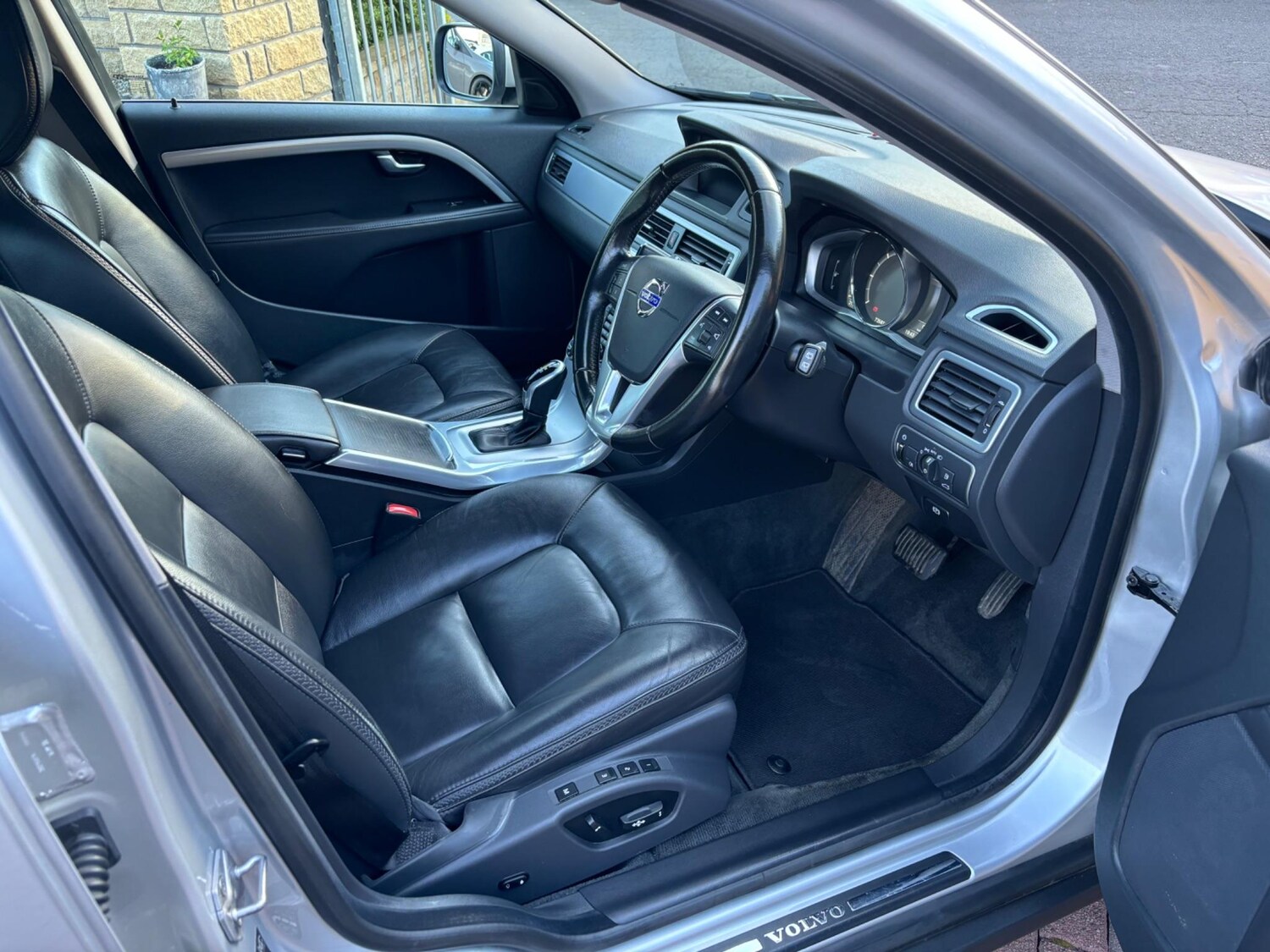 Vehicle 25
