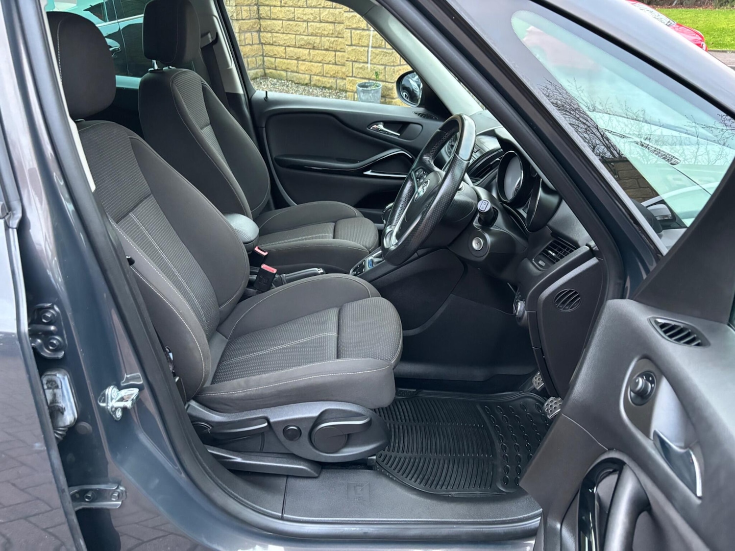 Used Vauxhall Zafira Tourer for sale - 77050009: Photo 24