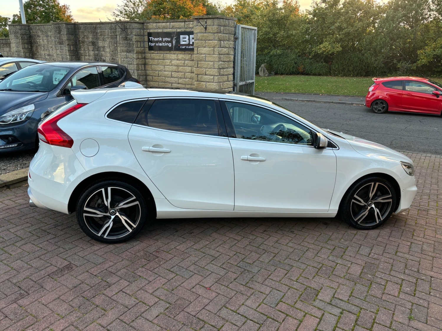 Used Volvo V40 2019 for sale - 76200634: Photo 14