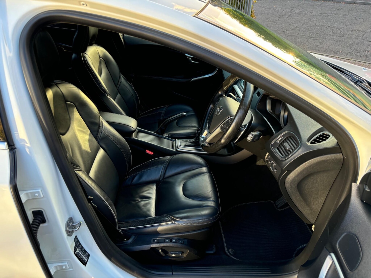 Used Volvo V40 2019 for sale - 76200634: Photo 27