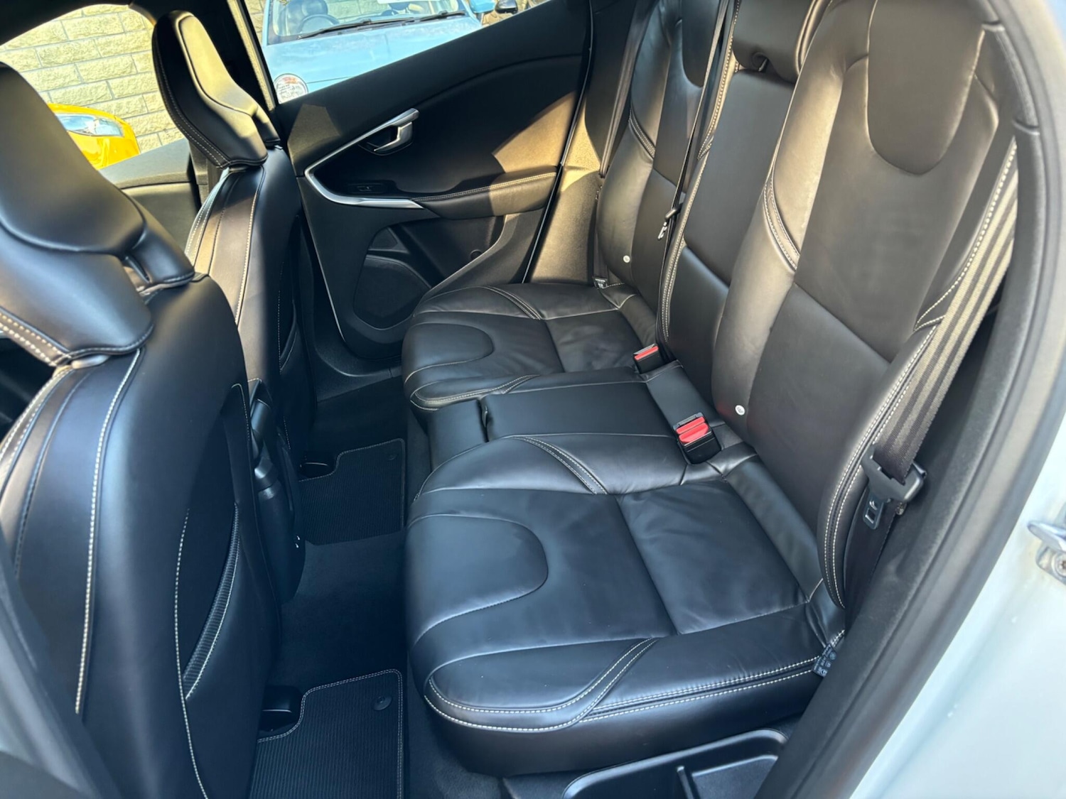 Used Volvo V40 2019 for sale - 76200634: Photo 34