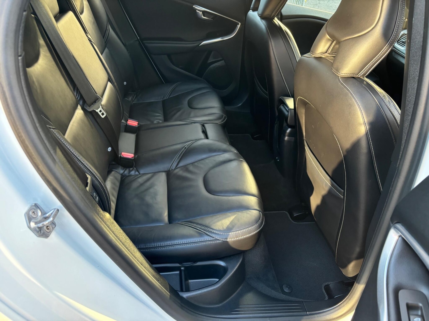 Used Volvo V40 2019 for sale - 76200634: Photo 35