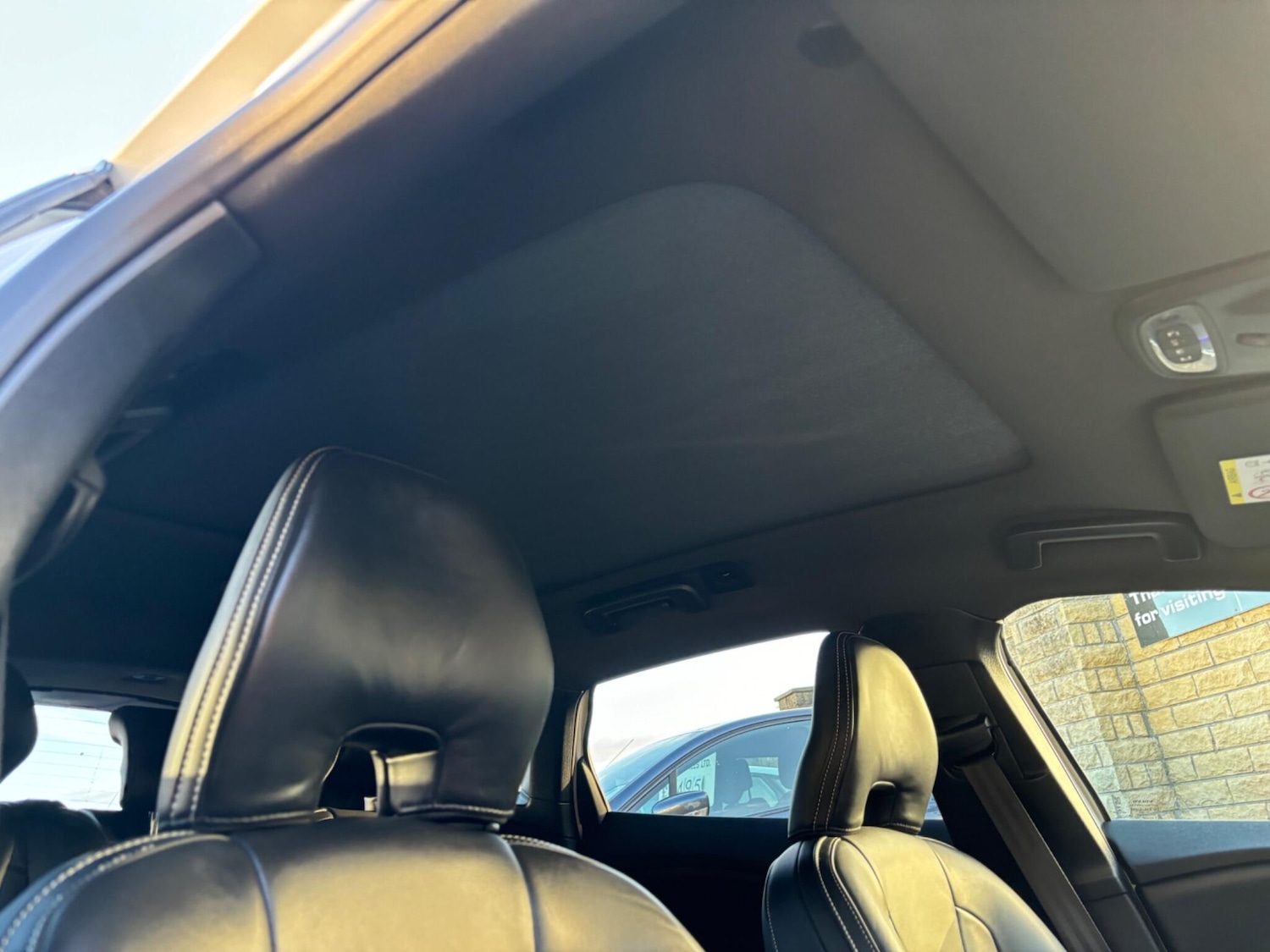 Used Volvo V40 2019 for sale - 76200634: Photo 40