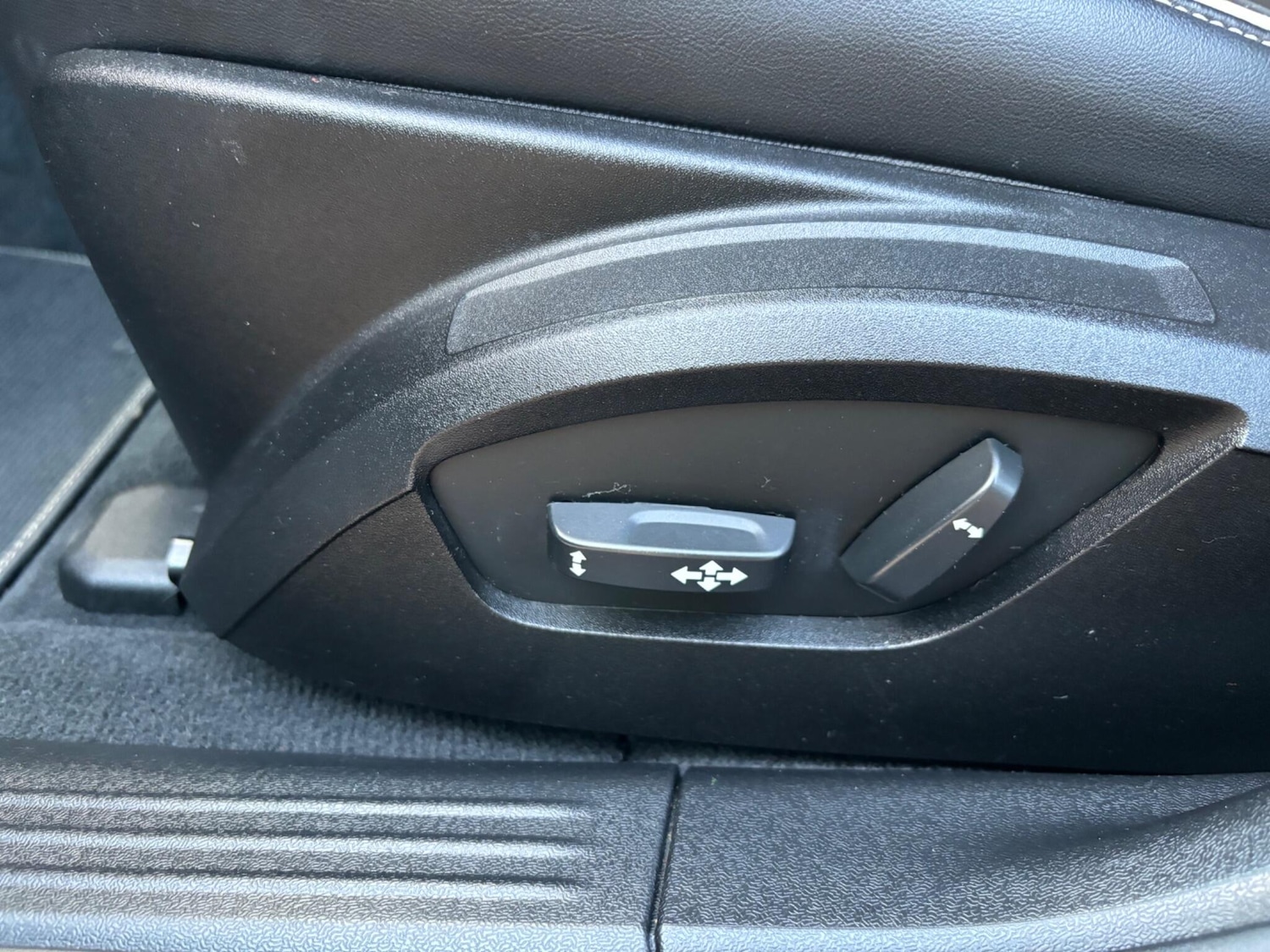 Used Volvo V40 2019 for sale - 76200634: Photo 53