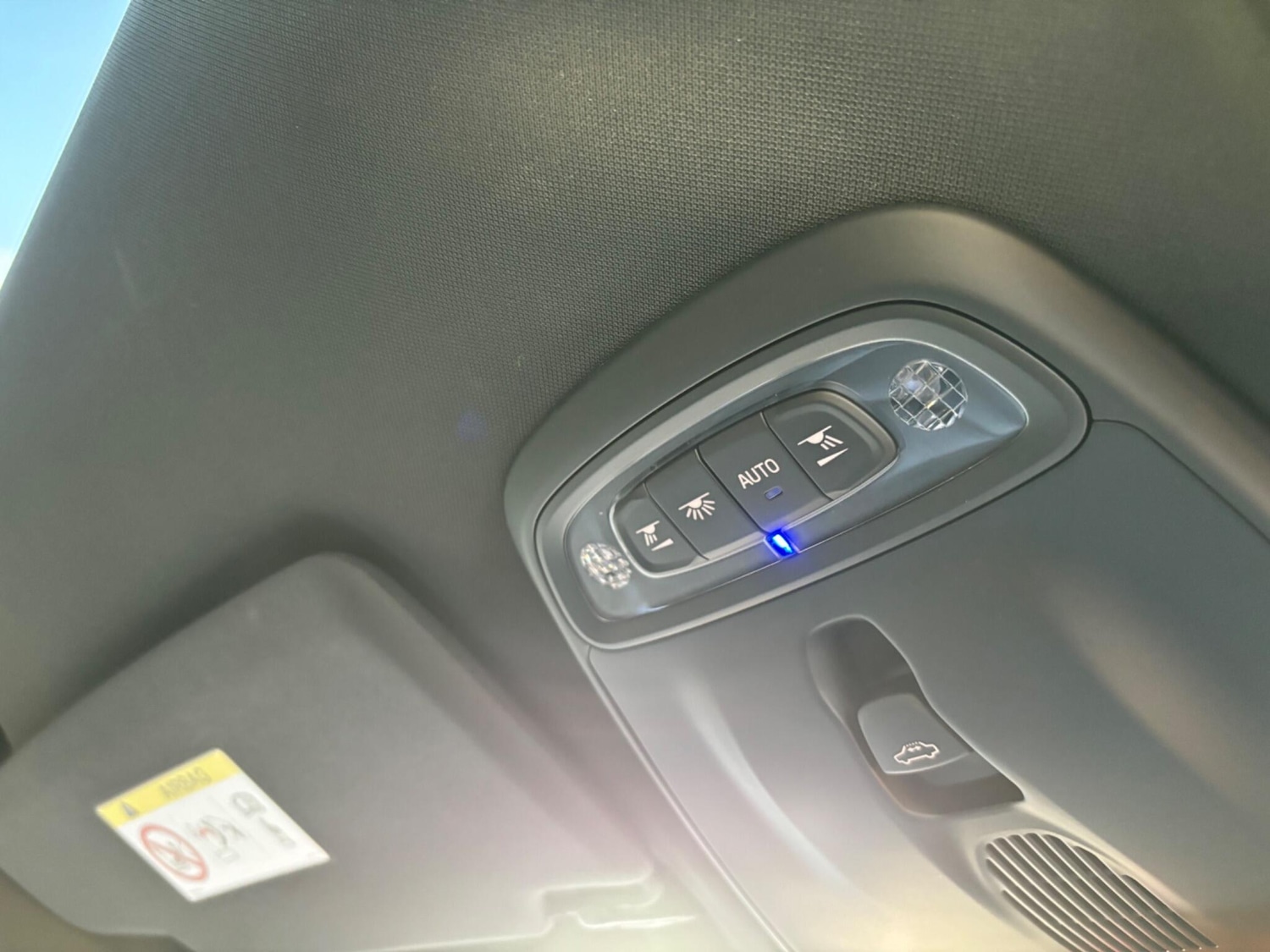 Used Volvo V40 2019 for sale - 76200634: Photo 60