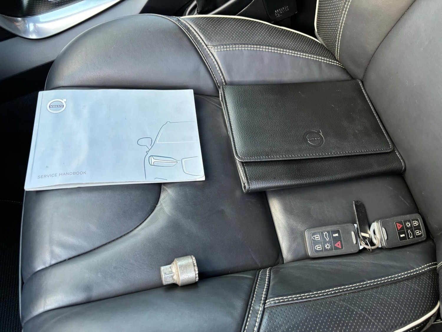 Used Volvo V40 2019 for sale - 76200634: Photo 63