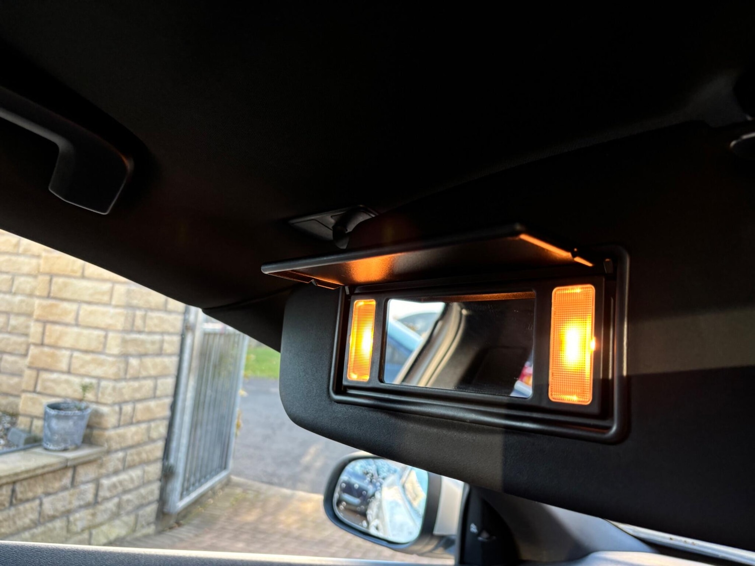 Used Volvo V40 2019 for sale - 76200634: Photo 70