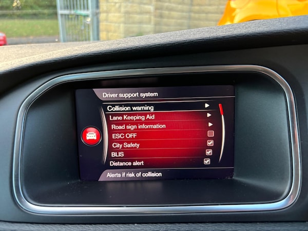 Used Volvo V40 2019 for sale - 76200634: Photo 71