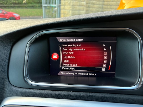 Used Volvo V40 2019 for sale - 76200634: Photo 72