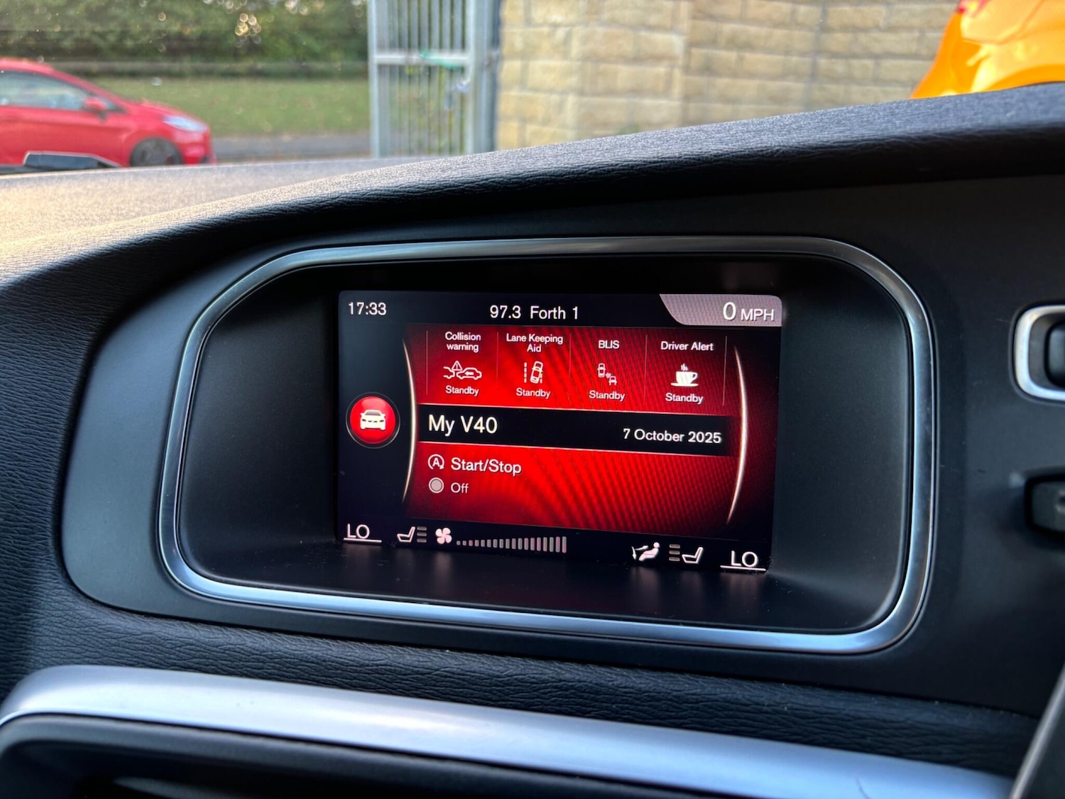 Used Volvo V40 2019 for sale - 76200634: Photo 76