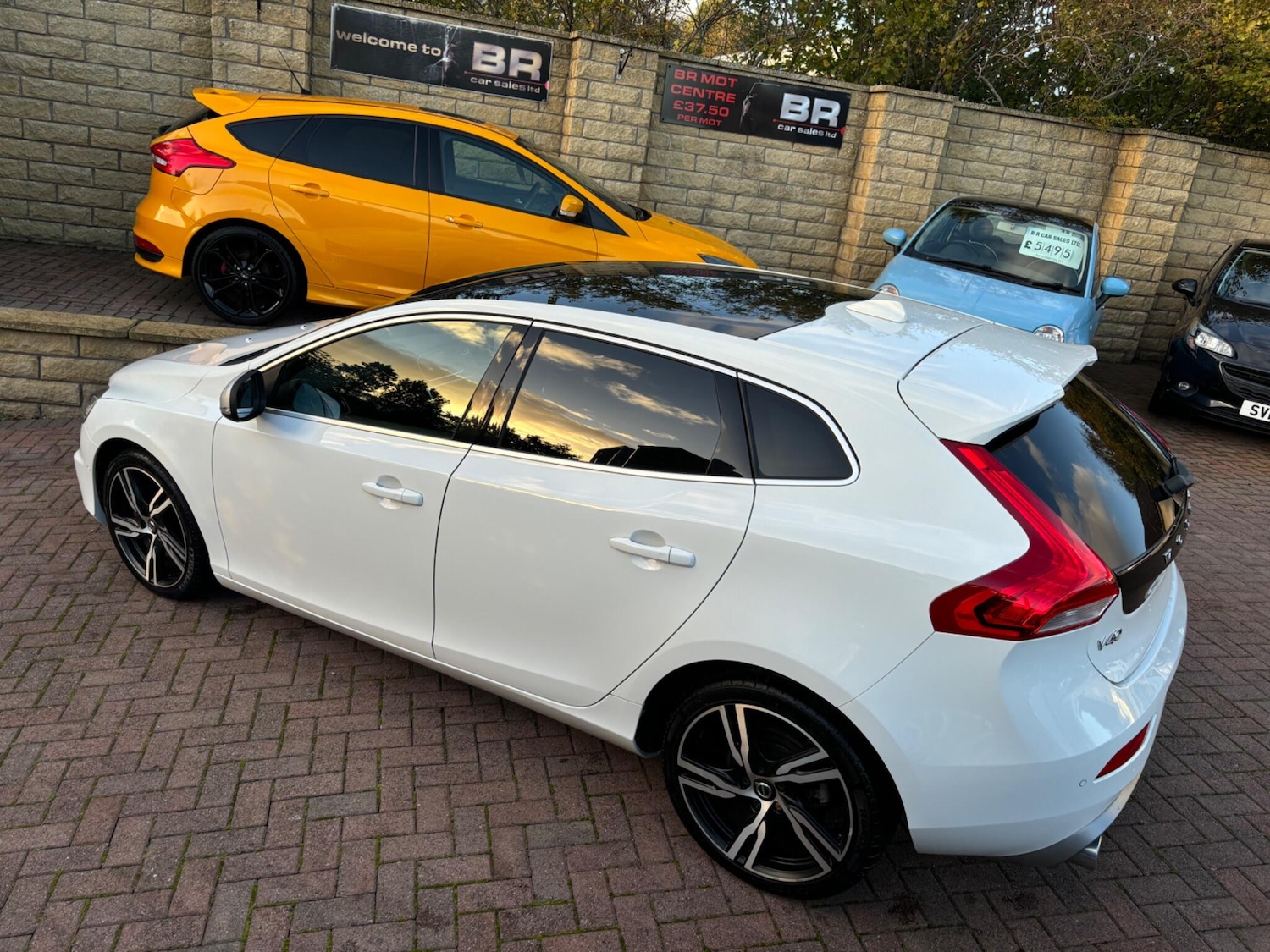 Used Volvo V40 2019 for sale - 76200634: Photo 8