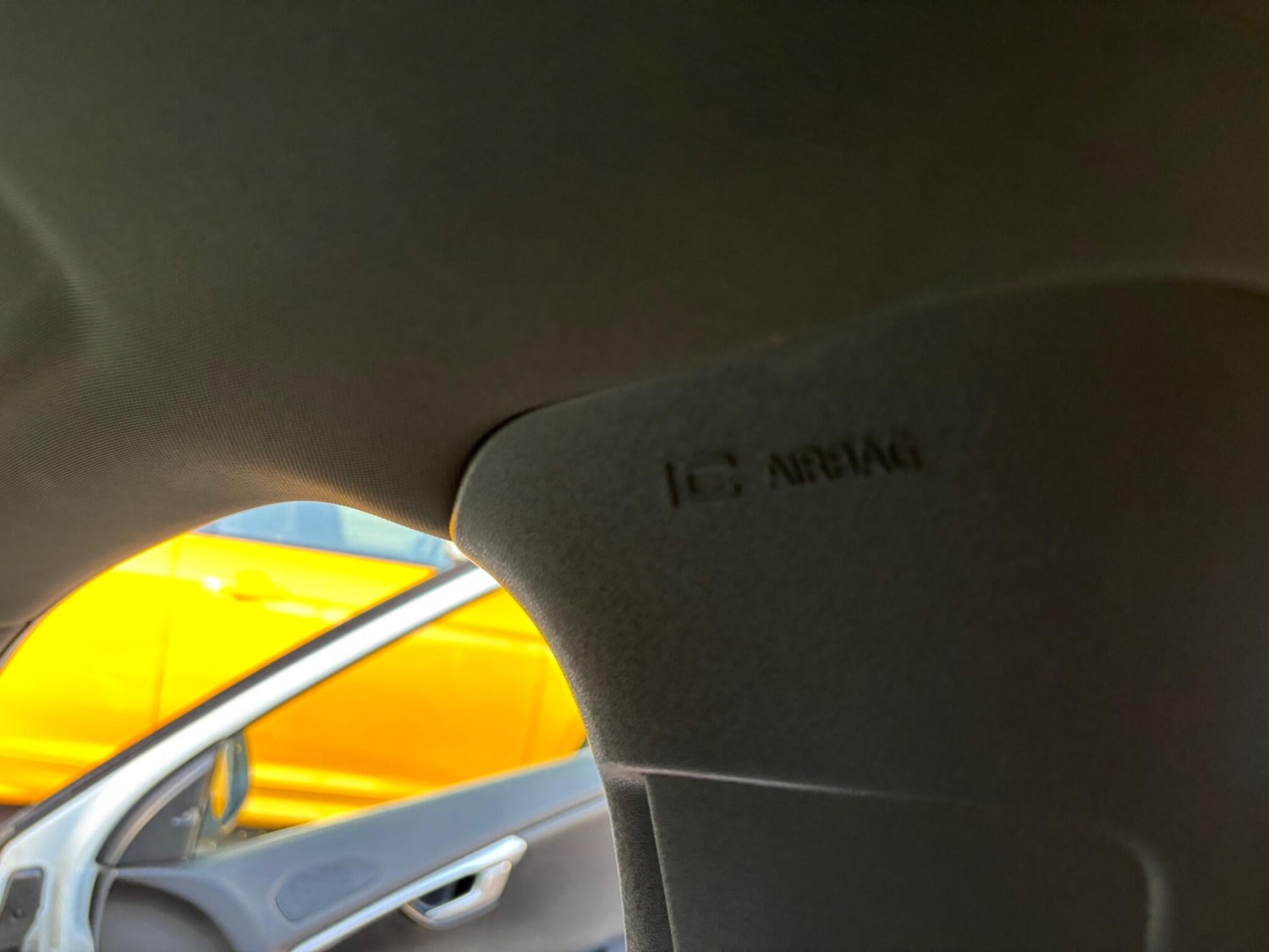 Used Volvo V40 2019 for sale - 76200634: Photo 81