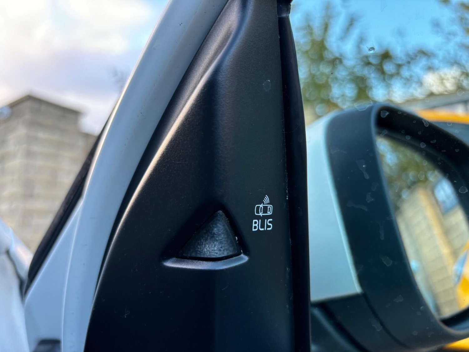 Used Volvo V40 2019 for sale - 76200634: Photo 82