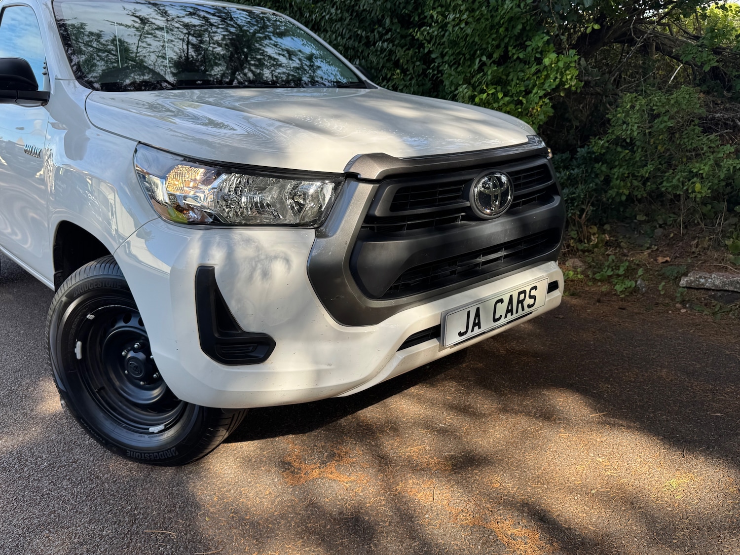 Used Toyota Hilux 2023 for sale - 77280531: Photo 2