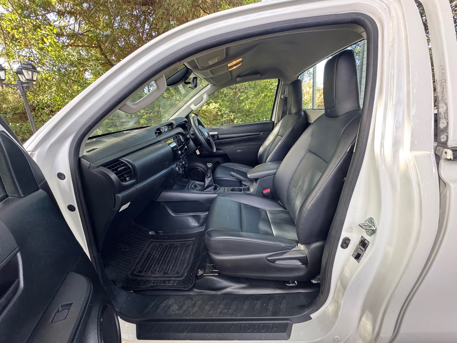 Used Toyota Hilux 2023 for sale - 77280531: Photo 9