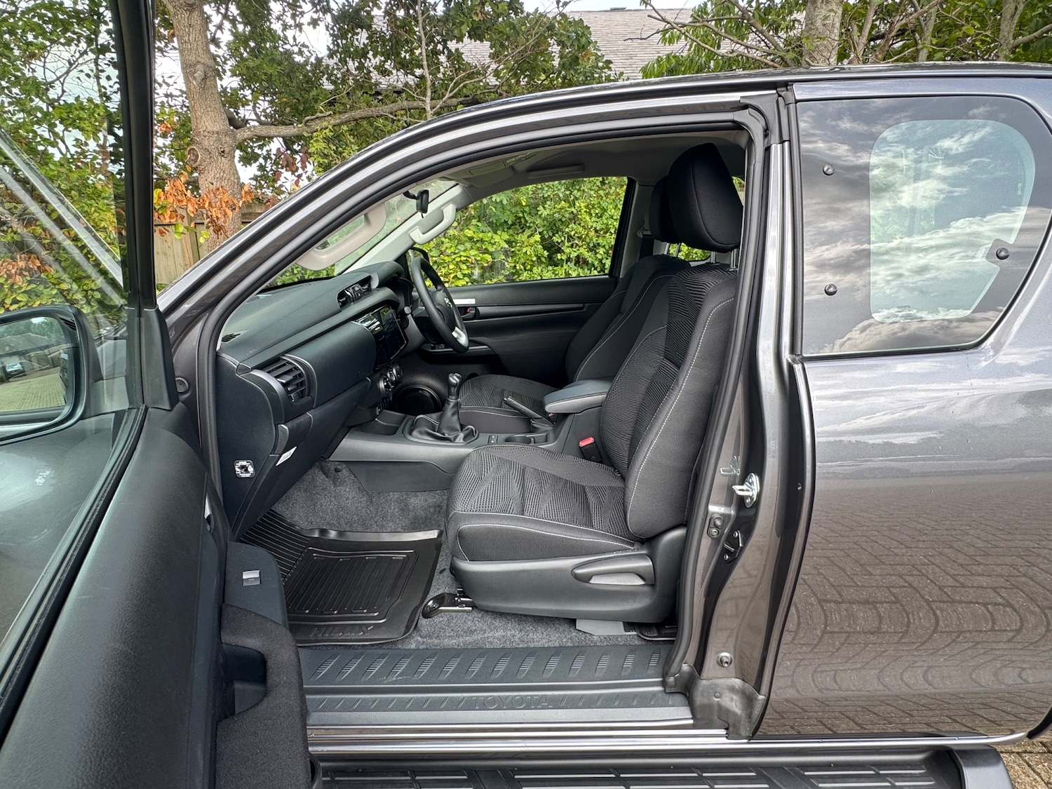 Used Toyota Hilux for sale - 77951734: Photo 14