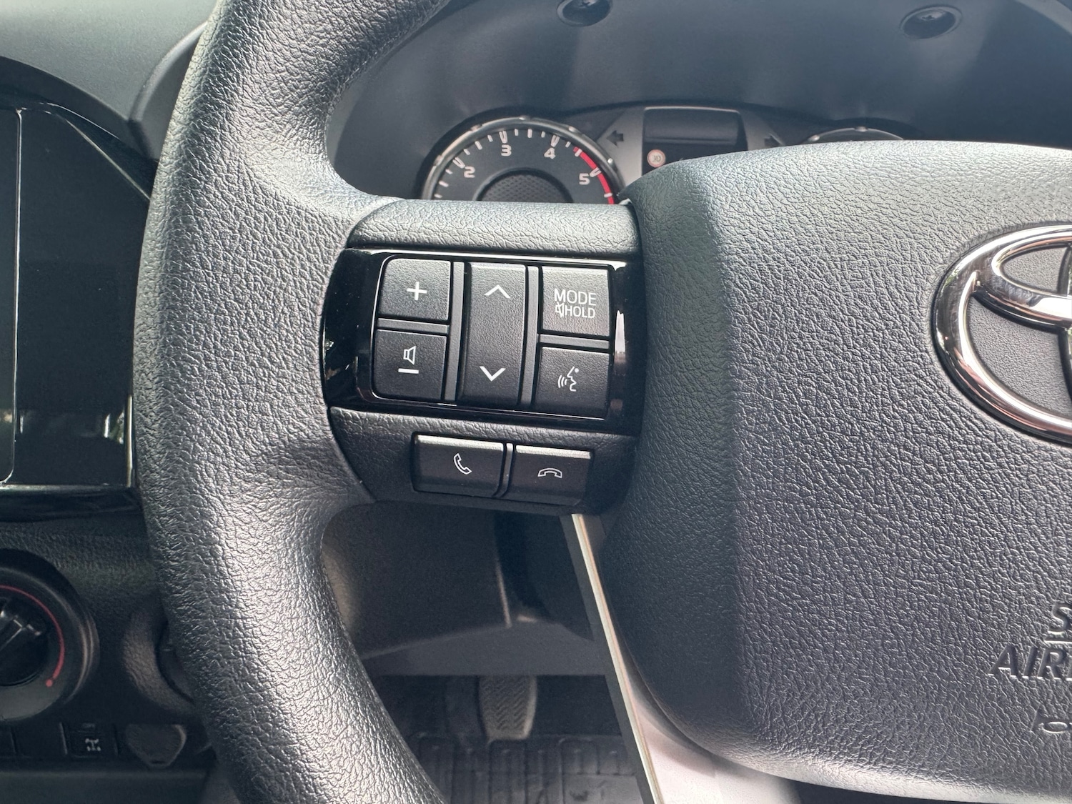 Used Toyota Hilux for sale - 77951734: Photo 18