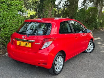 Used Toyota Yaris 2012 for sale - 78683178: Photo