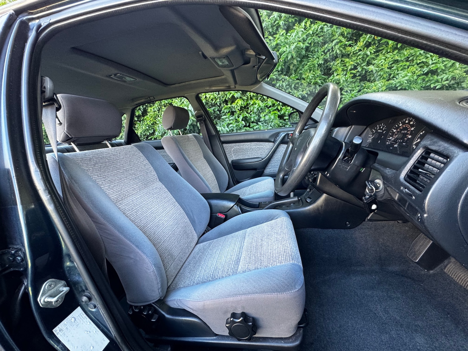 Used Toyota Carina E 1994 for sale - 77301663: Photo 9