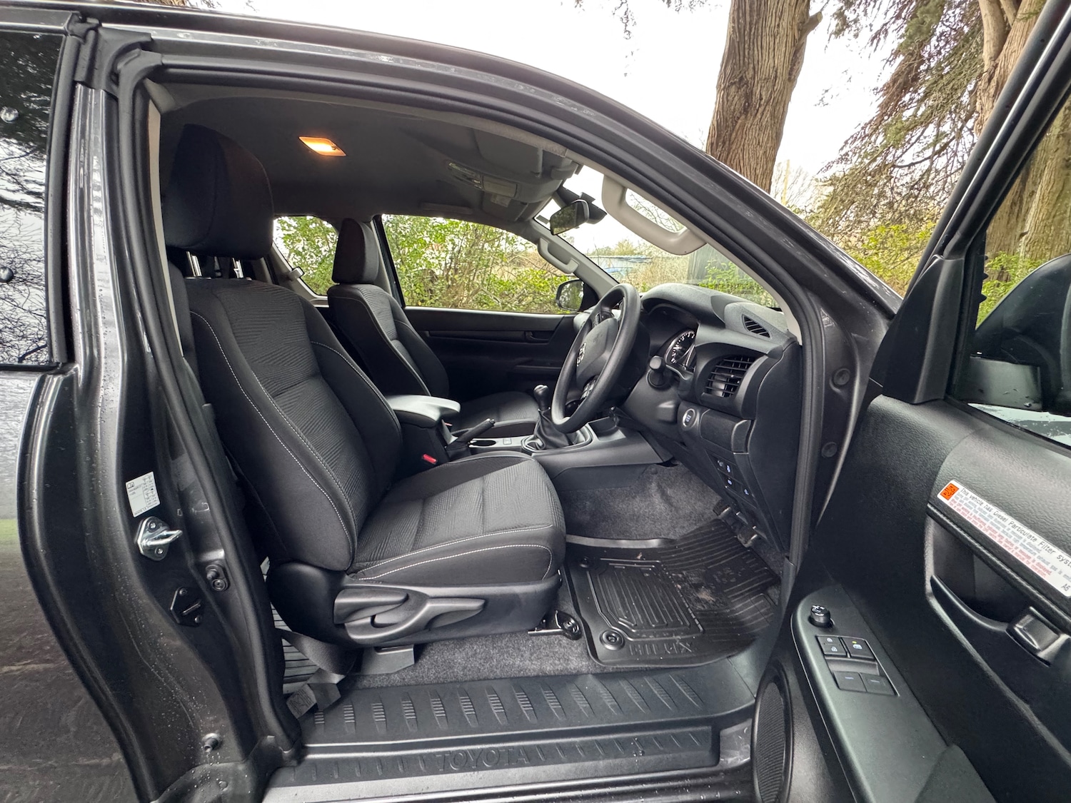 Used Toyota Hilux for sale - 77526289: Photo 10