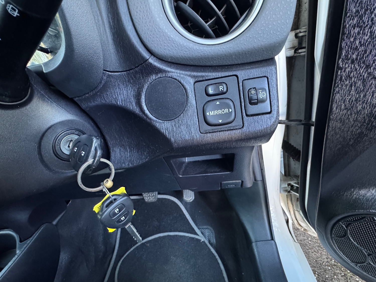 Used Toyota Yaris 2012 for sale - 78122250: Photo 15