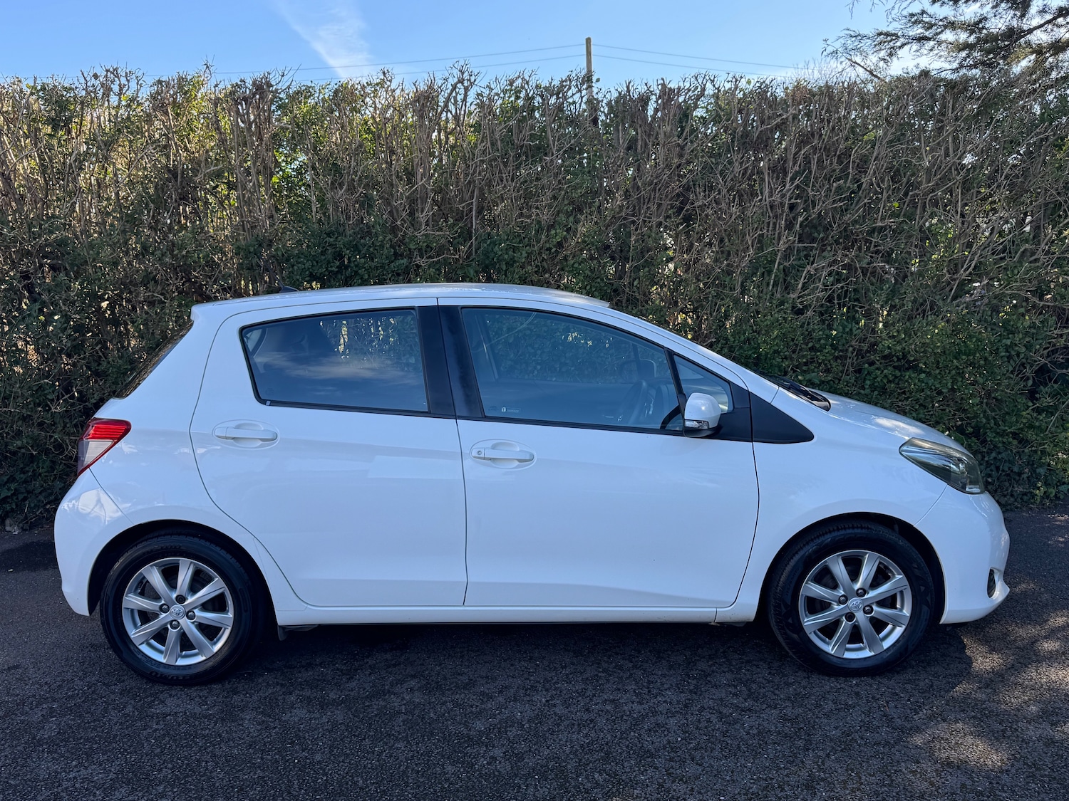 Used Toyota Yaris 2012 for sale - 78122250: Photo 2