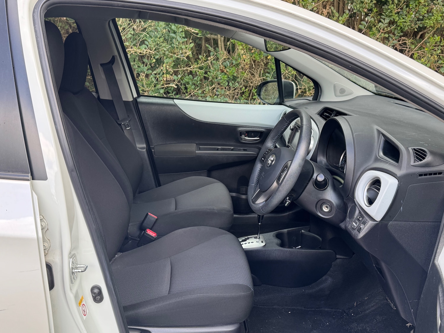 Used Toyota Yaris 2013 for sale - 78219529: Photo 3