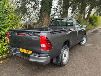 Used Toyota Hilux 2021 for sale - 77280536: Photo