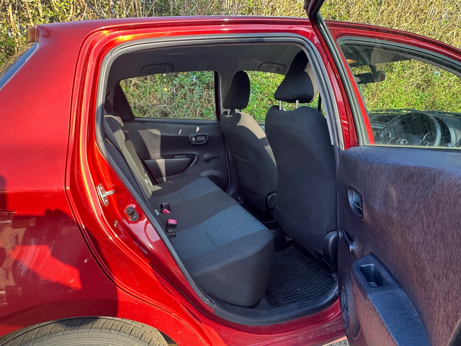 Used Toyota Yaris 2012 for sale - 77951735: Photo 6