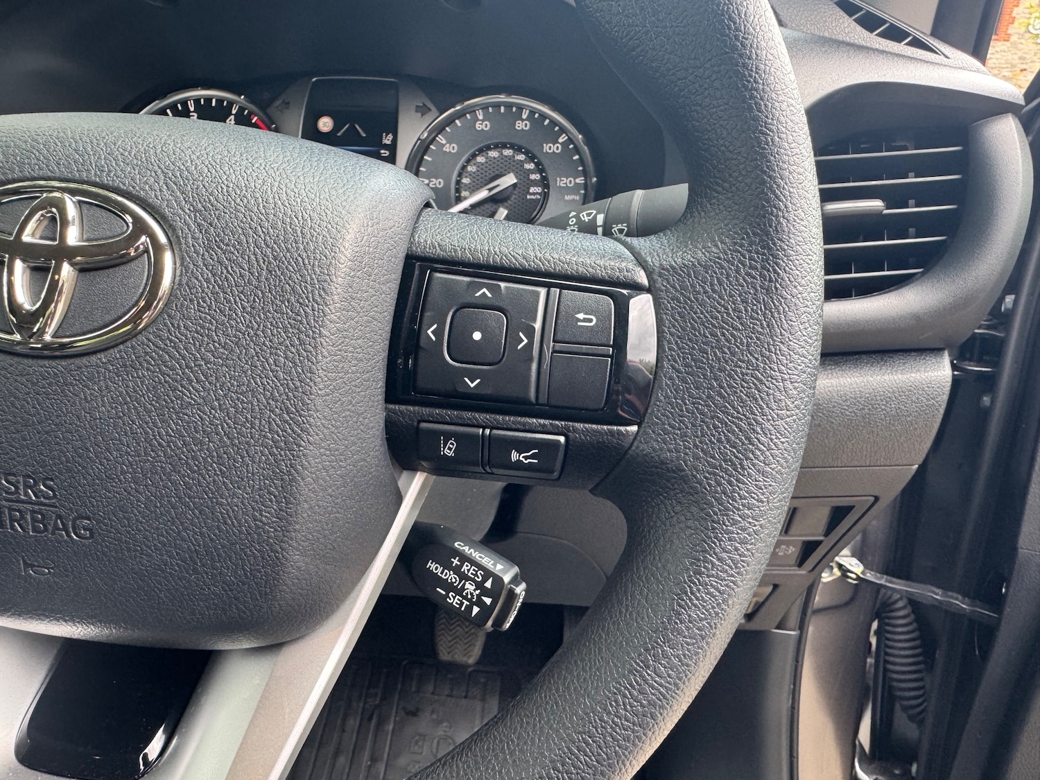 Used Toyota Hilux for sale - 77280532: Photo 17