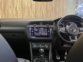 Used Volkswagen Tiguan 2018 for sale - 75875747: Photo