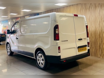 Used Renault Trafic 2015 for sale - 75585719: Photo
