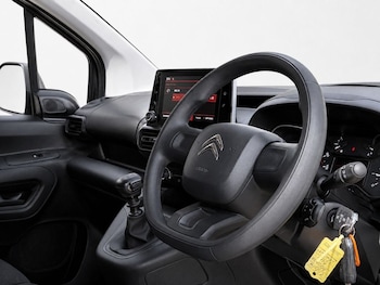 Used Citroen Berlingo 2023 for sale - 79359298: Photo