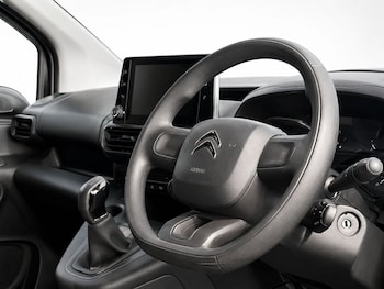 Used Citroen Berlingo 2021 for sale - 79359300: Photo