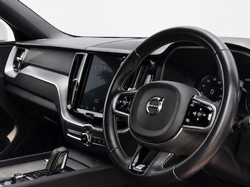 Used Volvo XC60 2019 for sale - 79359284: Photo