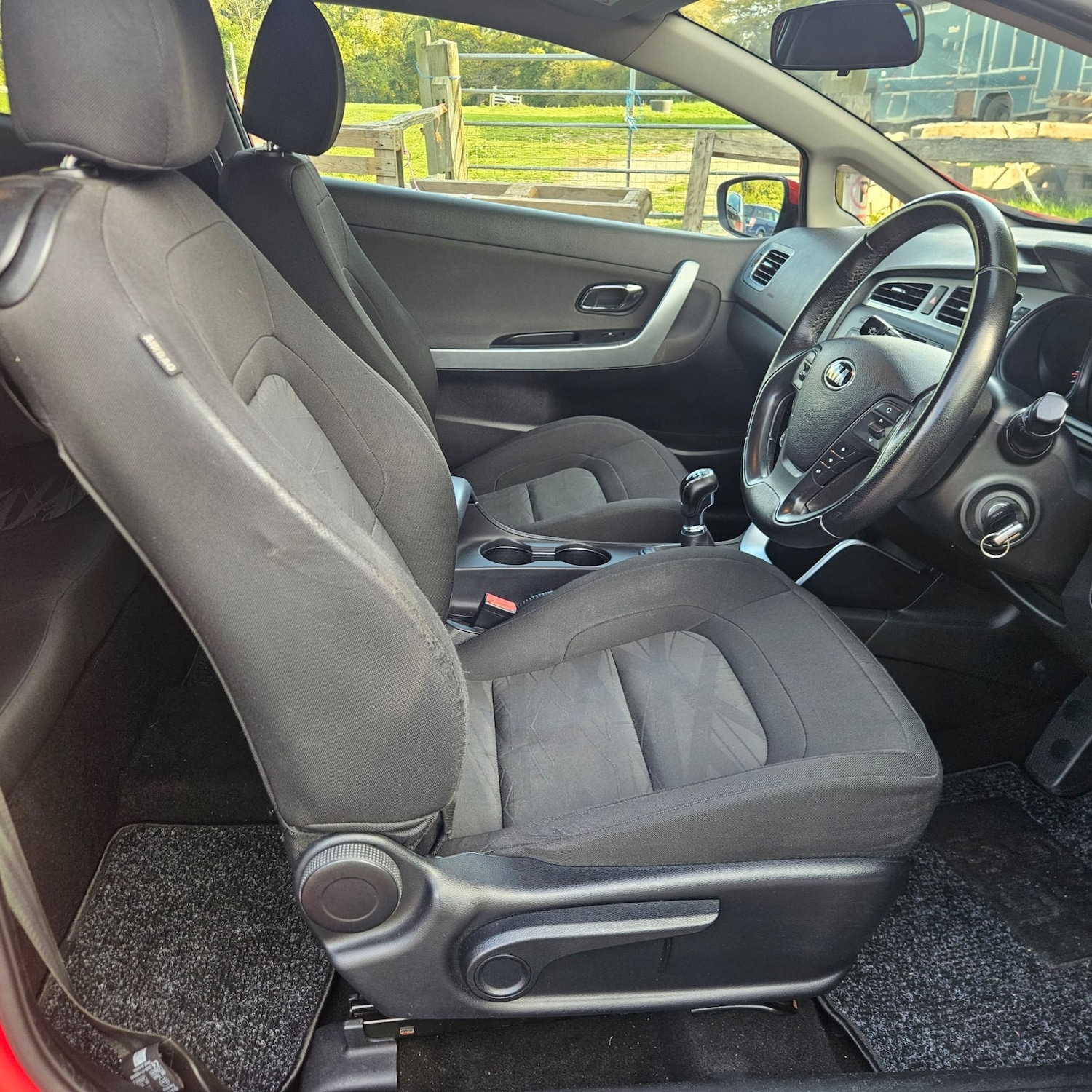 Used Kia Pro Ceed 2015 for sale - 76519536: Photo 9