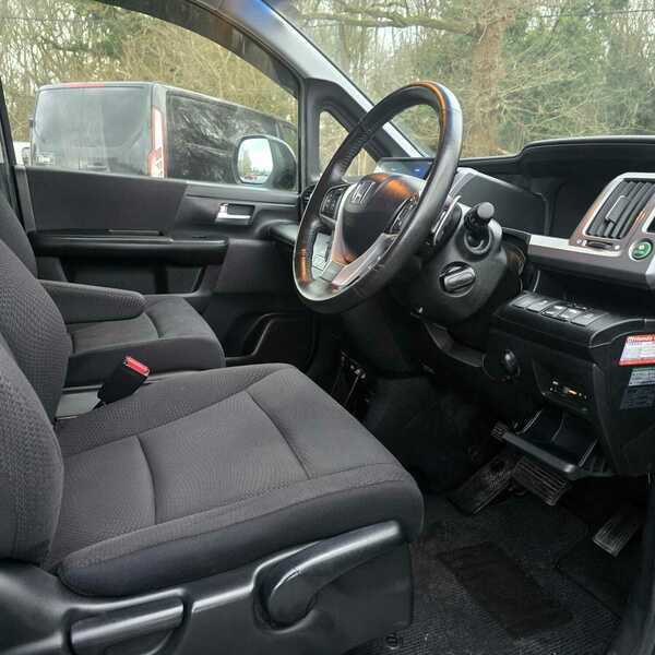 Used Honda Stepwagon 2025 for sale - 77038633: Photo 6