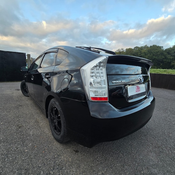 Used Toyota Prius 2010 for sale - 76199624: Photo 12